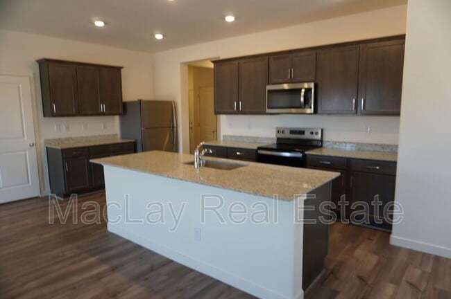 property at 627 N Crowned Dove Trail