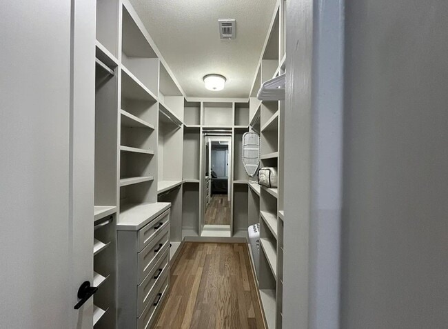 property at 1503 Robin St