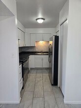 2415 W Hazelwood St in Phoenix, AZ - Foto de edificio - Building Photo