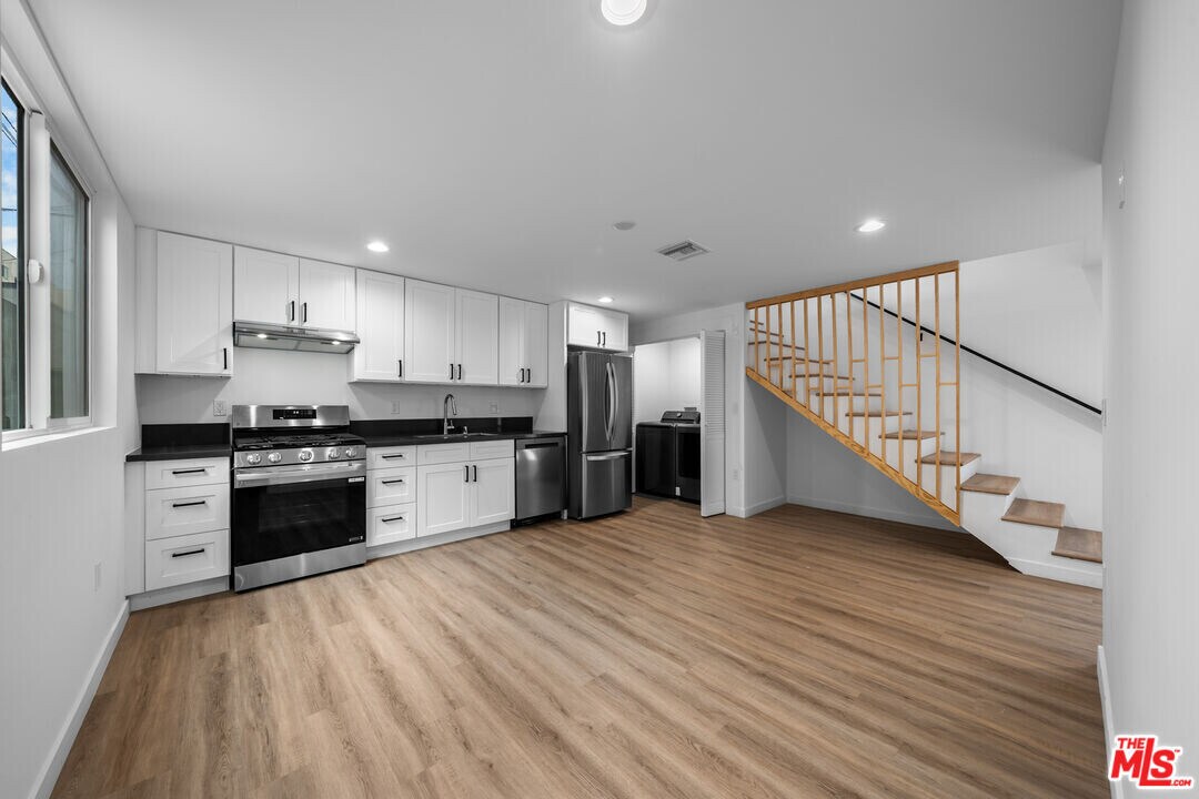 1535-1534 N Kingsley Dr in Los Angeles, CA - Building Photo