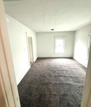 322 Wallace St, Unit #2 in Erie, PA - Building Photo - Building Photo