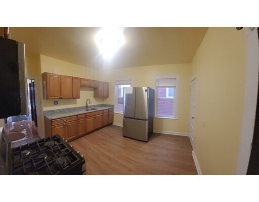 20 Peverell St-Unit -2 in Boston, MA - Building Photo - Building Photo