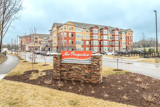 New Perspective Arden Hills in Arden Hills, MN - Foto de edificio - Building Photo