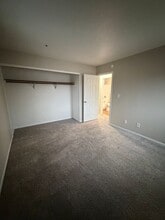 213 28th Ave W in Milan, IL - Building Photo - Building Photo