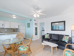 2600 N Surf Rd in Hollywood, FL - Building Photo - Building Photo