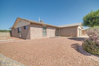 1701 Paul Moran Pl in El Paso, TX - Building Photo - Building Photo