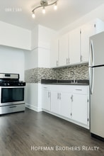 913 Grattan St, Unit 202 in Los Angeles, CA - Foto de edificio - Building Photo