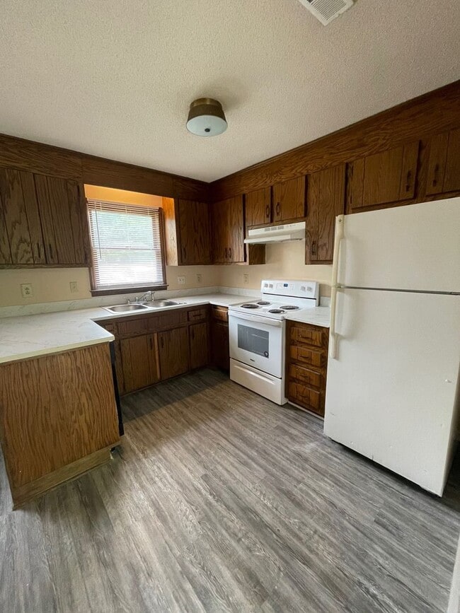 7327 S Tryon St in Charlotte, NC - Building Photo - Building Photo