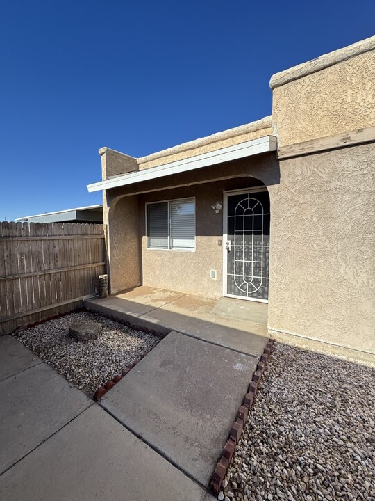 1805 S 2nd Ave in Yuma, AZ - Building Photo