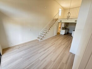 15020 Burbank Blvd in Los Angeles, CA - Building Photo - Building Photo