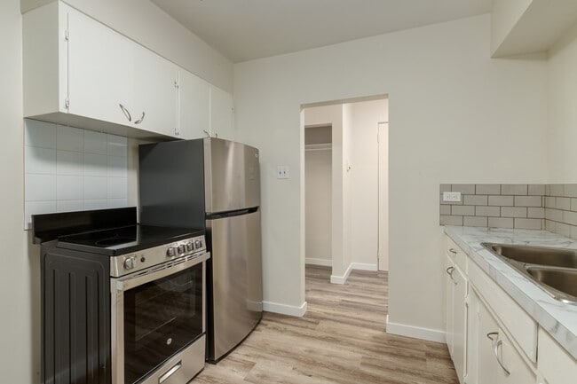 Peyto Apartments