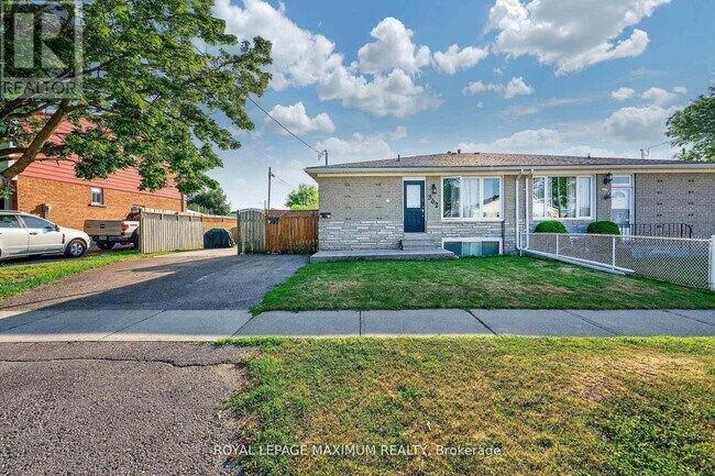 362 Rosedale Dr in Whitby, ON - Building Photo - Building Photo