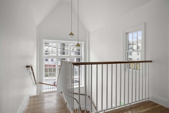 165 Winthrop Rd-Unit -E in Brookline, MA - Building Photo - Building Photo
