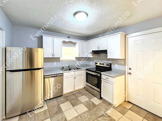 8134 Douglas Ave in Leeds, AL - Building Photo - Building Photo