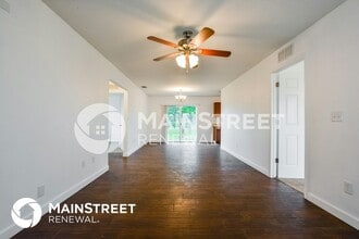 37 Bonaire Pl in Umatilla, FL - Building Photo - Building Photo