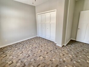 207 E 4th St, Unit 21 in Albert Lea, MN - Building Photo - Building Photo