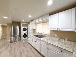 678 S 650 W in Farmington, UT - Building Photo - Building Photo