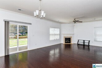 407 W Park Dr in Fultondale, AL - Foto de edificio - Building Photo