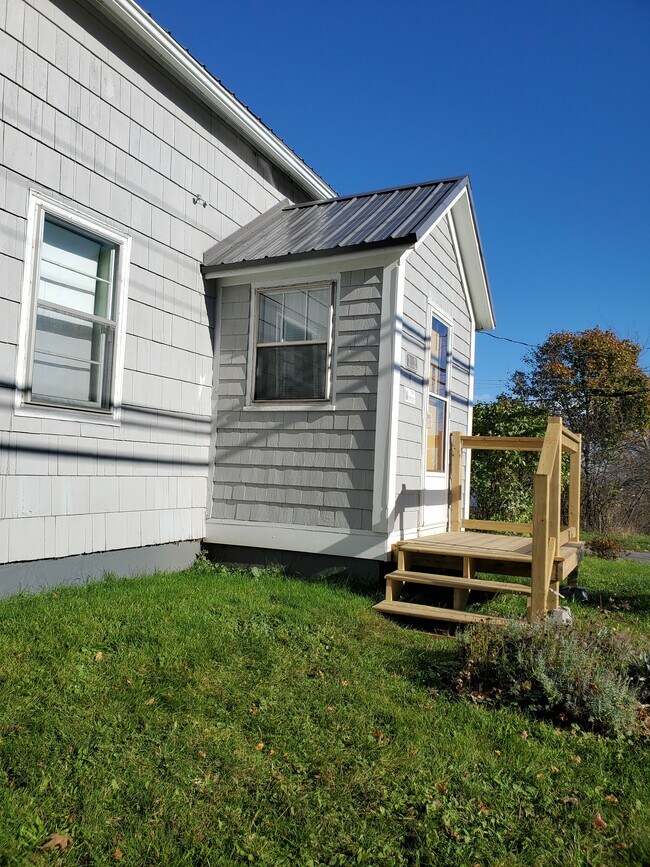 2112 Cowan St in Westville, NS - Building Photo - Building Photo