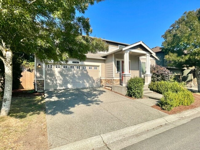 7708 NE 201st Pl in Kenmore, WA - Building Photo - Building Photo