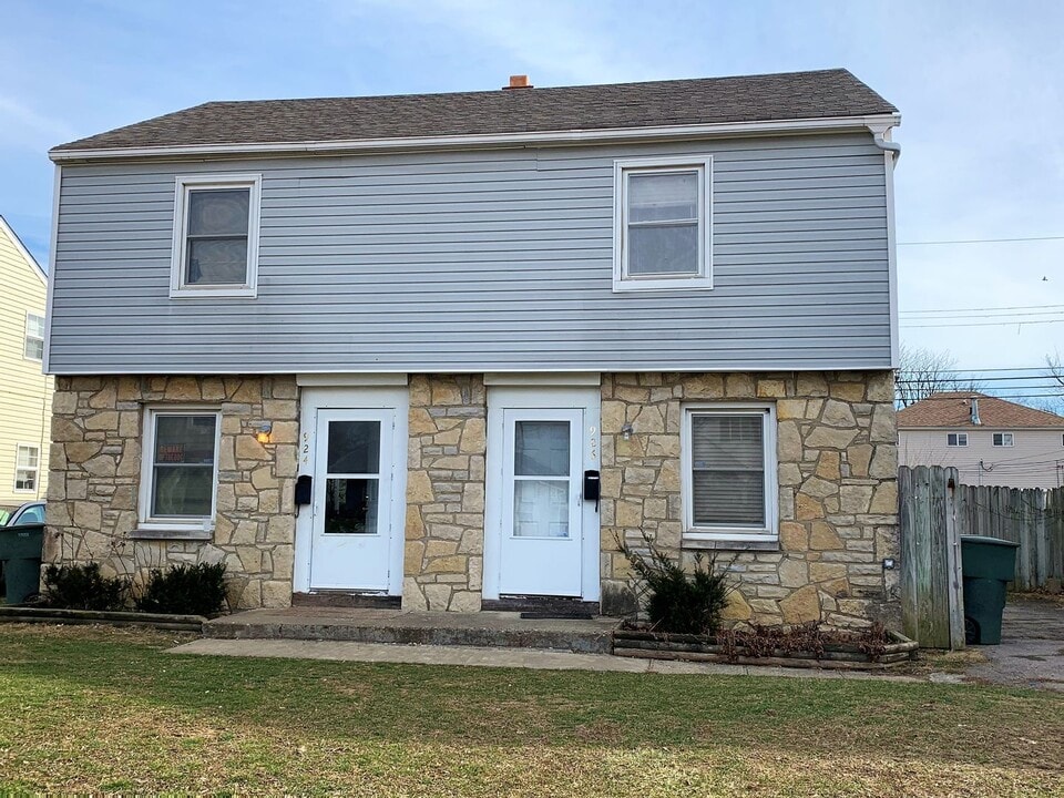 926 S Harris Ave in Columbus, OH - Building Photo