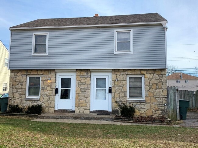 property at 926 S Harris Ave