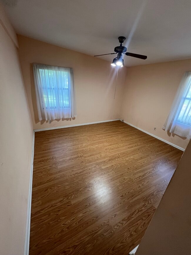 810 5th Ave N in Jacksonville Beach, FL - Building Photo - Building Photo