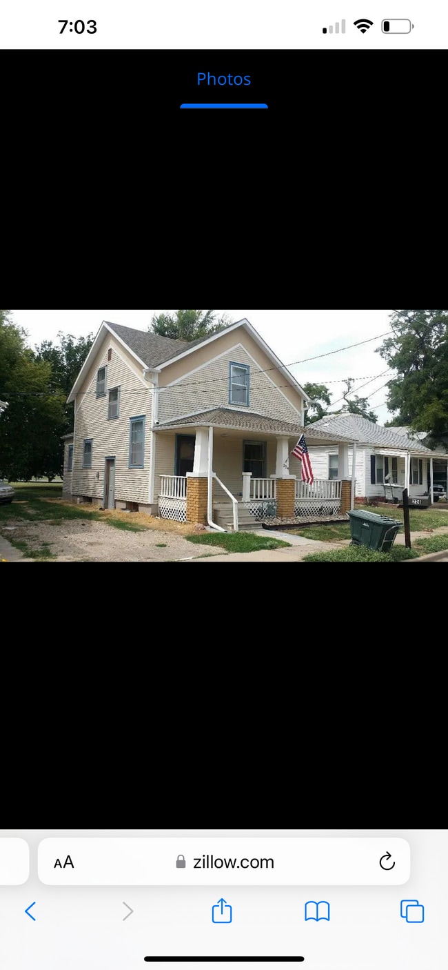property at 224 S Clark St
