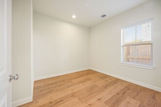 6302 Chelsea Falls Ln in Houston, TX - Building Photo - Building Photo