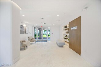 10691 Gulf Shore Dr in Naples, FL - Building Photo - Building Photo