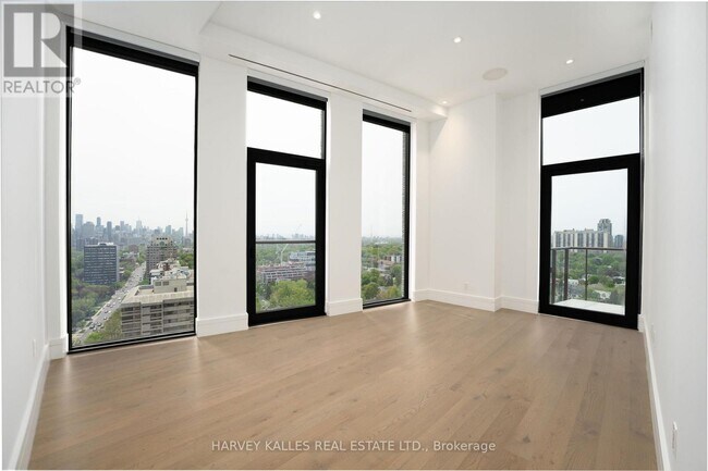 215 Lonsdale Rd in Toronto, ON - Building Photo - Building Photo