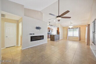 11144 E Laurel Ln in Scottsdale, AZ - Building Photo - Building Photo