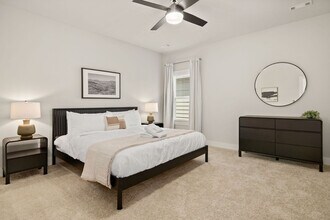 913 NE Hts Ln in Bentonville, AR - Building Photo - Building Photo