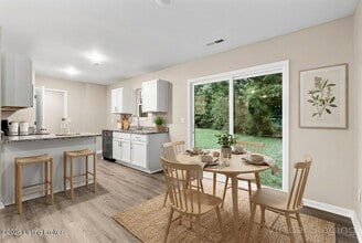 3212 Maldon Ct in Louisville, KY - Foto de edificio - Building Photo