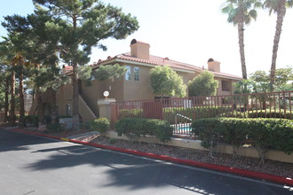 1425 E Hacienda Ave in Las Vegas, NV - Building Photo - Building Photo