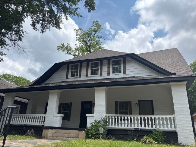 1215 S Hull St in Montgomery, AL - Building Photo - Building Photo