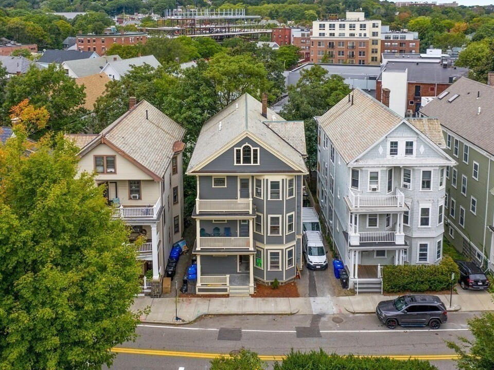 263 Walnut St, Unit 3 in Brookline, MA - Foto de edificio