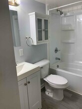 185 E Home St-Unit -B in Westerville, OH - Foto de edificio - Building Photo