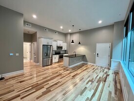 409 Lackawanna Ave, Unit 215 in Scranton, PA - Building Photo