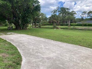 130 Price St in Naples, FL - Building Photo - Building Photo