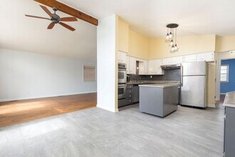 3025 Vogue Ave in Louisville, KY - Building Photo - Building Photo