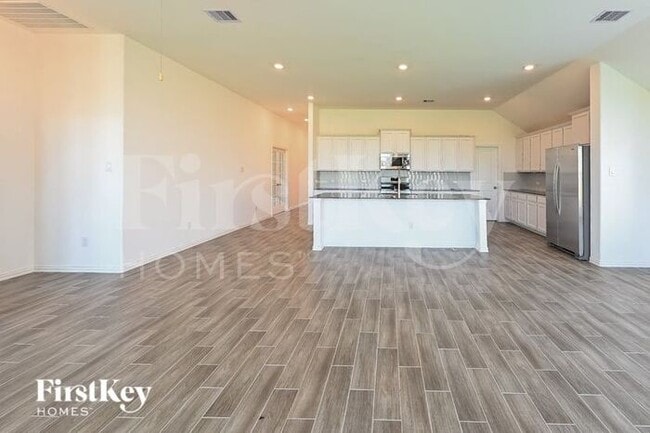 14907 Lake Shore Ave in Mont Belvieu, TX - Building Photo - Building Photo