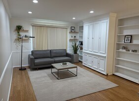 10315 Forest Brook Ln in St. Louis, MO - Building Photo