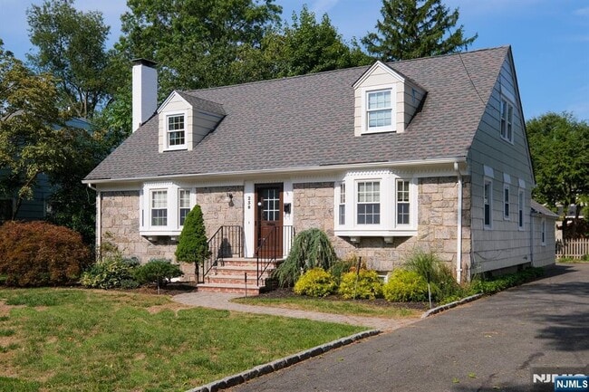 property at 238 Emmett Pl