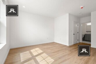 42 Centre St in Brookline, MA - Building Photo - Building Photo
