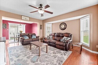 1082 Chesterfield Dr in Wentzville, MO - Building Photo - Building Photo