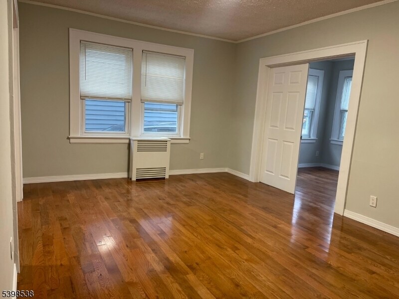 76 Kirk St in West Orange, NJ - Building Photo