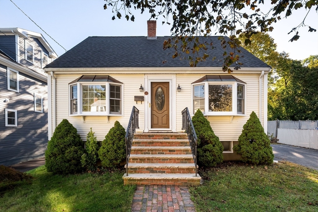 34 Nilsen Ave in Quincy, MA - Building Photo