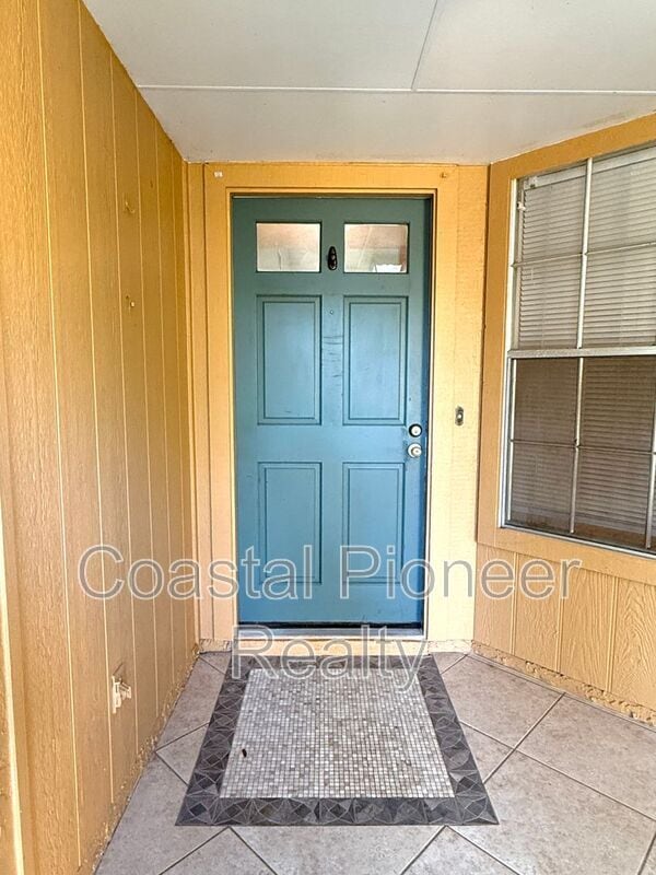 1412 High Knoll Dr in Brandon, FL - Building Photo - Building Photo