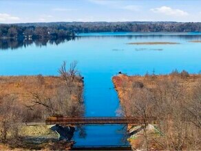 10714 Gull Point Rd in East Gull Lake, MN - Foto de edificio - Building Photo